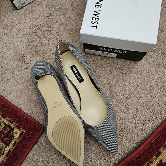 NWT ☆ Nine West Shoes/Heels, Size 6, Brand NEW! - Picture 3 of 4